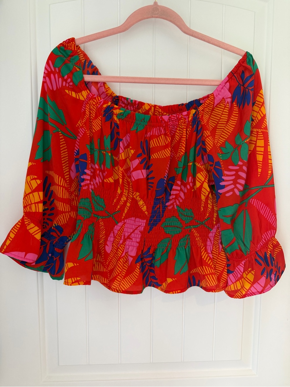 Skies Are Blue Red  Fun Tropical Off-Shoulder Blouse with Green Leaf Print